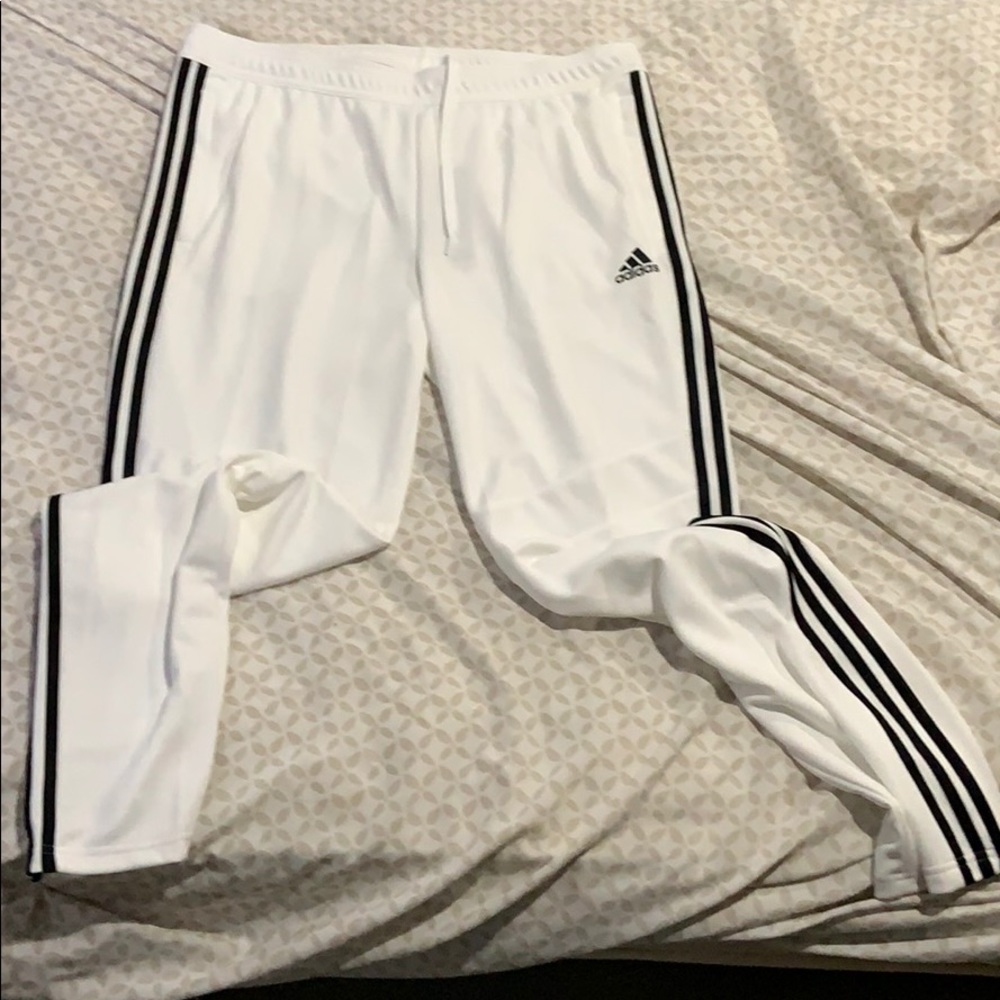 Climate cool Addis’s joggers